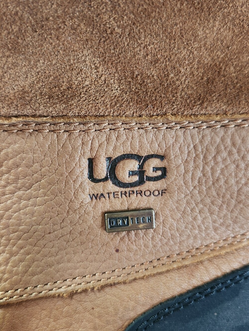 UGG Women's Adirondack III Boot size 10 chestnut shearling waterproof outdoor - Picture 7 of 16